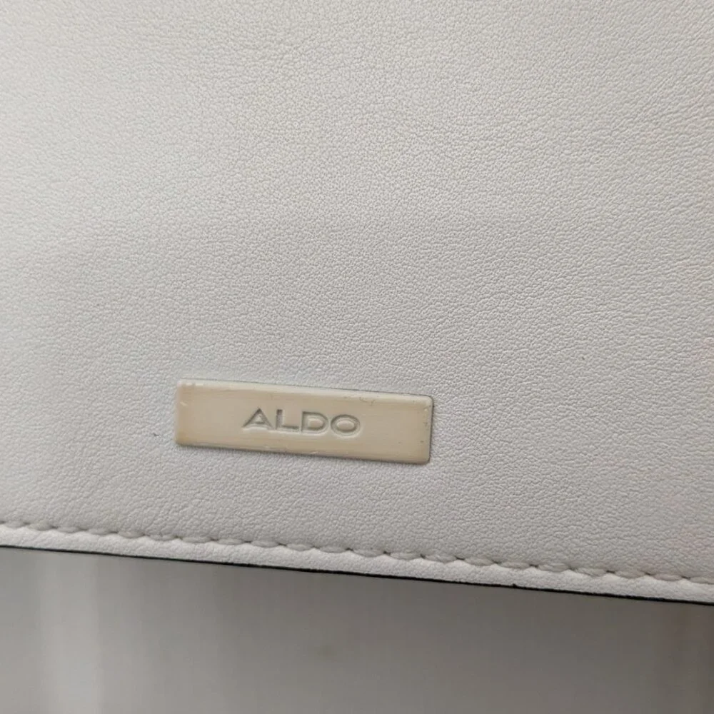 ALDO Greenwald Crossbody Bag Medium White Overflow With Metal Chain - Picture 5 of 16